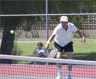 small_dad tennisa.webp